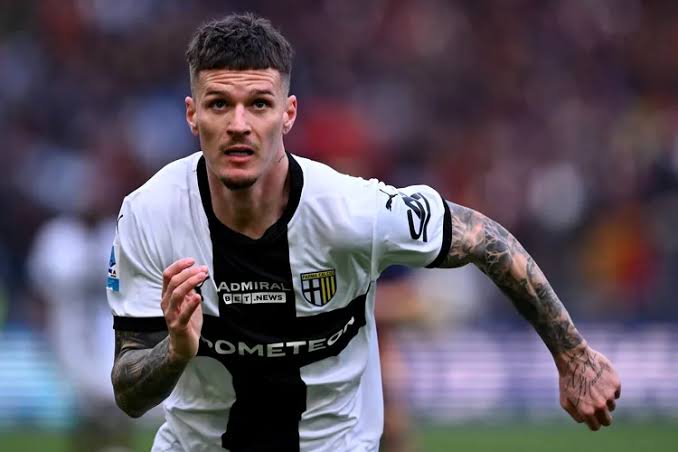 Se face transferul Lui Dennis man la PSV Eindhoven sky sport a anuntat cat platesc olandezii in schimbul lui….