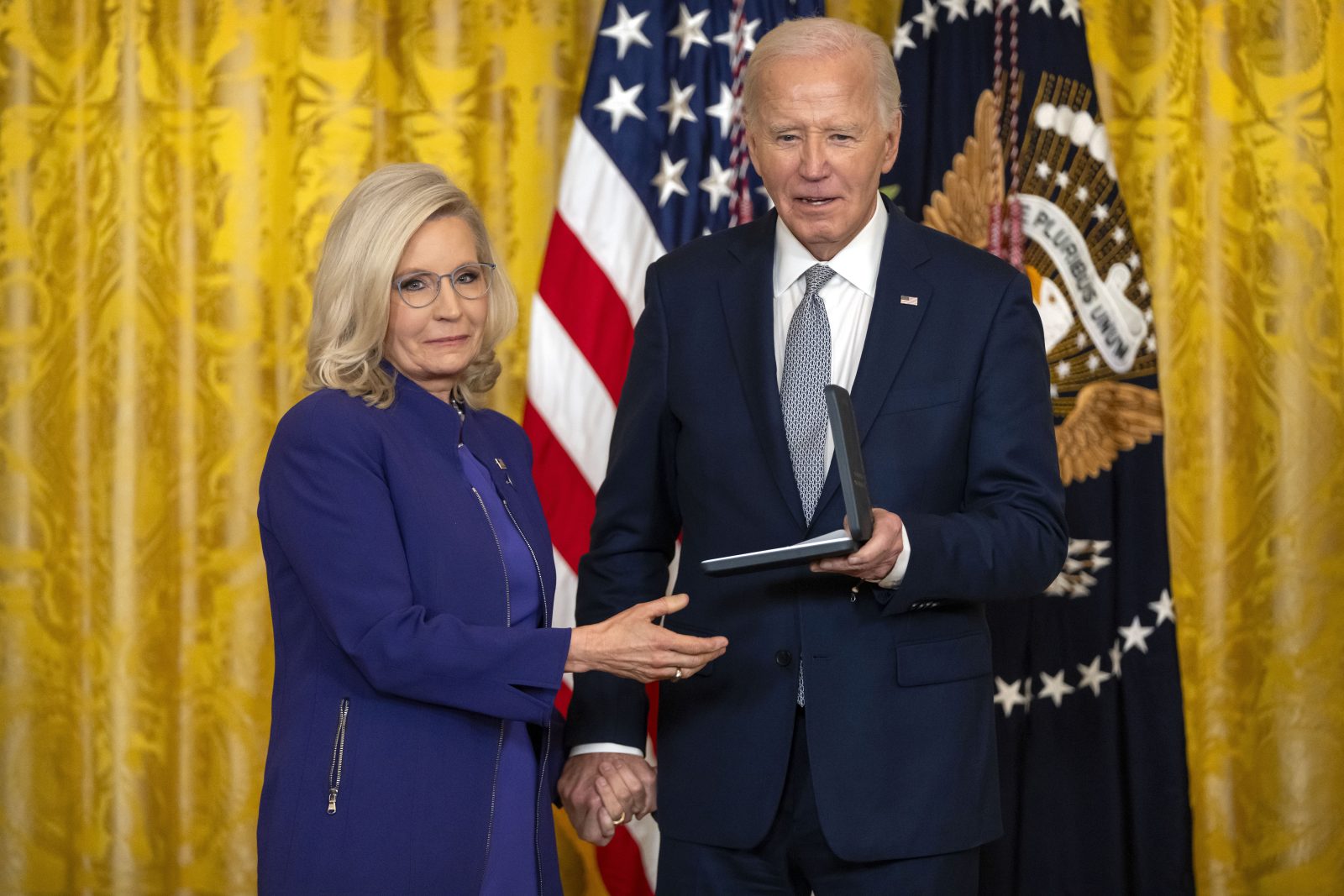 “Liz Cheney to Receive Presidential Citizens Medal Amid Rising Profile as Voice for Democracy”