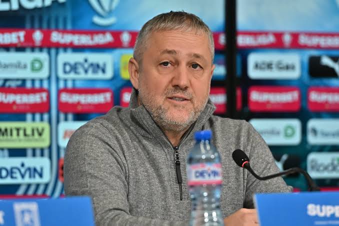 ULTIMA ORĂ: Mihai Rotaru atacă decisiv! Starul din Portugalia, la un pas de Universitatea Craiova – Transferul care poate aduce titlul în Bănie!….